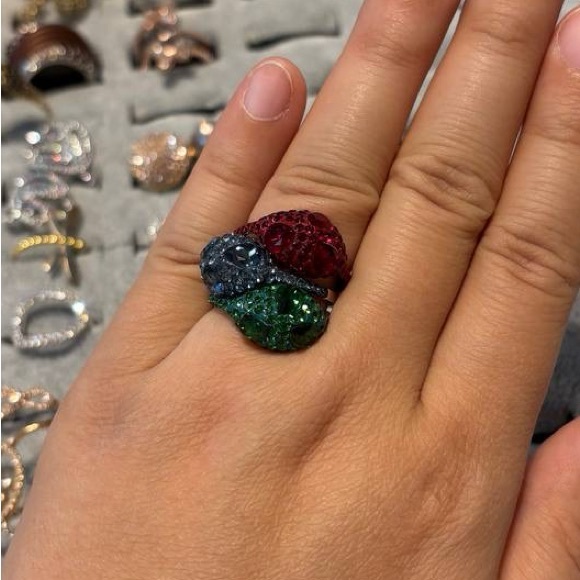 BRAND NEW - Swarovski ring - Picture 7 of 9